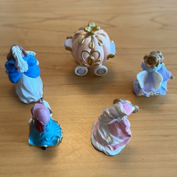 Merry Miniatures by Hallmark Cinderella set. Mint condition with tags. - Picture 2 of 3